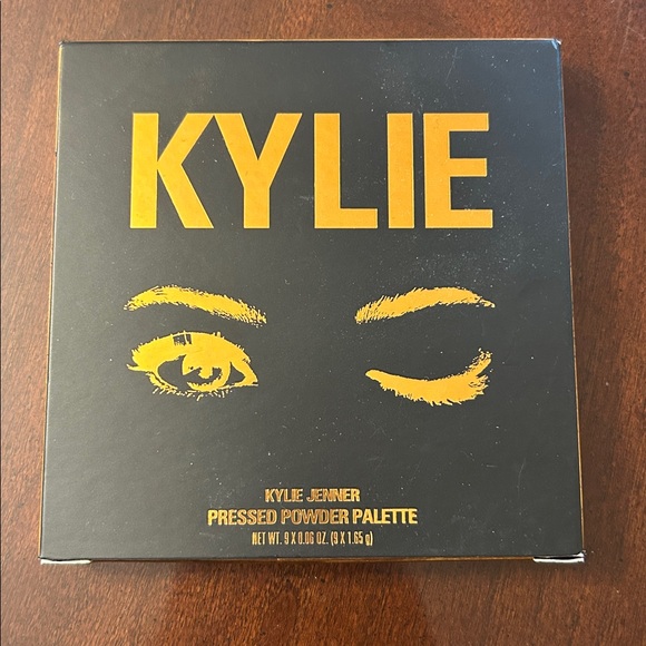 Kylie Cosmetics Bronze Eye shadow palette. - Picture 5 of 7